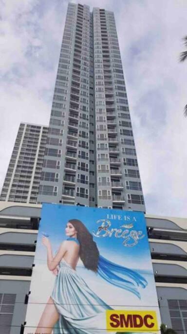 Breeze Residences - 1Br Unit With Balcony -Top Floor Manila Ngoại thất bức ảnh