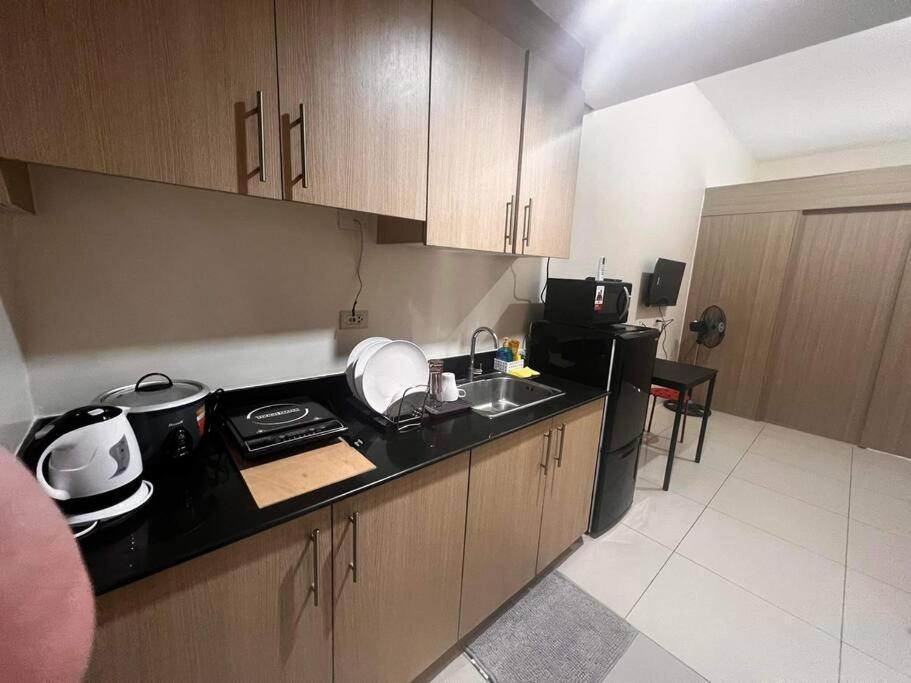 Breeze Residences - 1Br Unit With Balcony -Top Floor Manila Ngoại thất bức ảnh