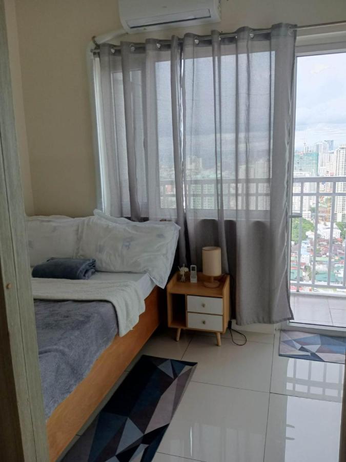 Breeze Residences - 1Br Unit With Balcony -Top Floor Manila Ngoại thất bức ảnh