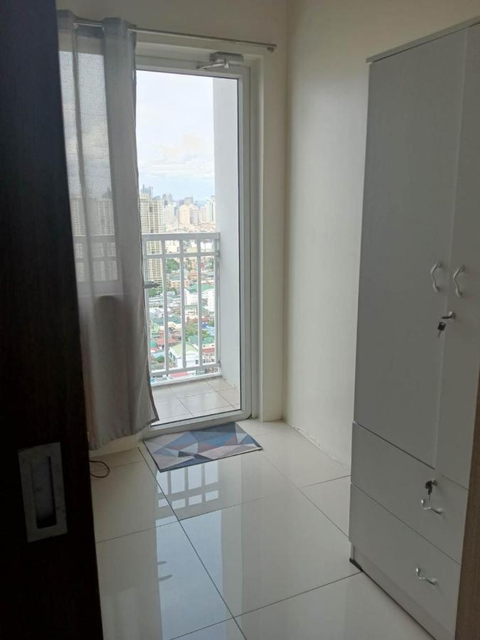 Breeze Residences - 1Br Unit With Balcony -Top Floor Manila Ngoại thất bức ảnh